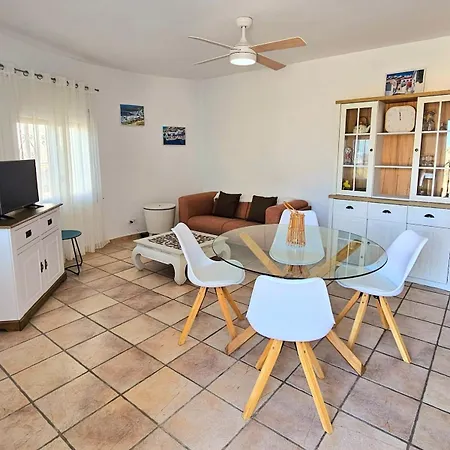Διαμέρισμα Coco With Panoramic Views And Private Pool